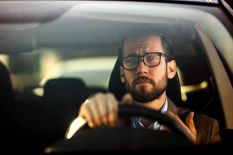 Gafas o Lentes de Contacto para una Conducción Segura